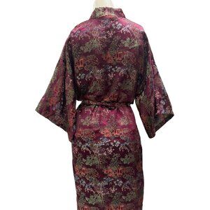 Chinese-style garment featuring patterned silk fabric